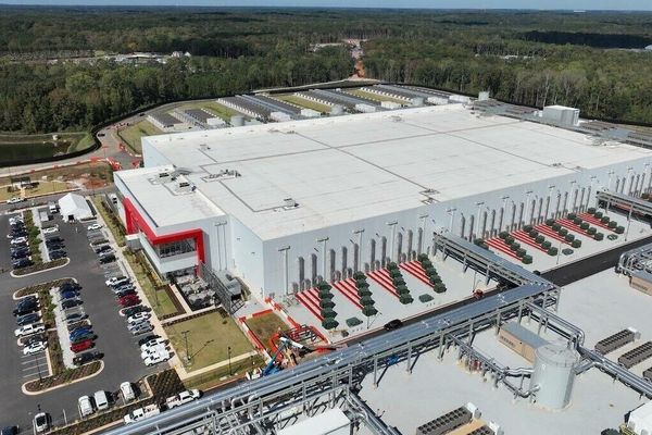 Half of US data center capacity planned for 2026 has started construction