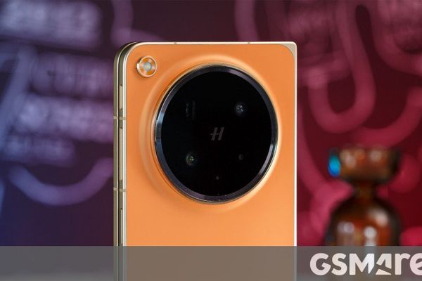 Oppo Find N6 in for review