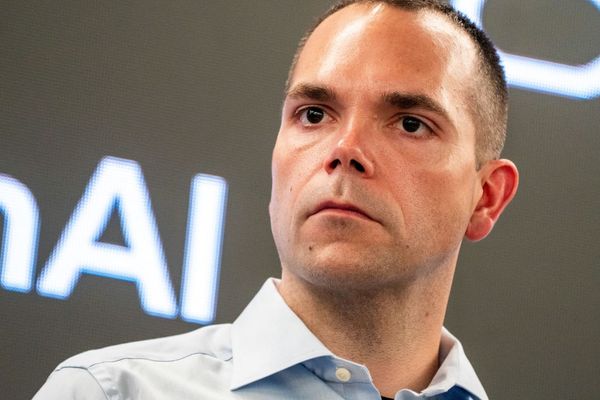 Oracle's AI Data Center Gamble: Betting Big on Yesterday's Tech with Tomorrow's Debt