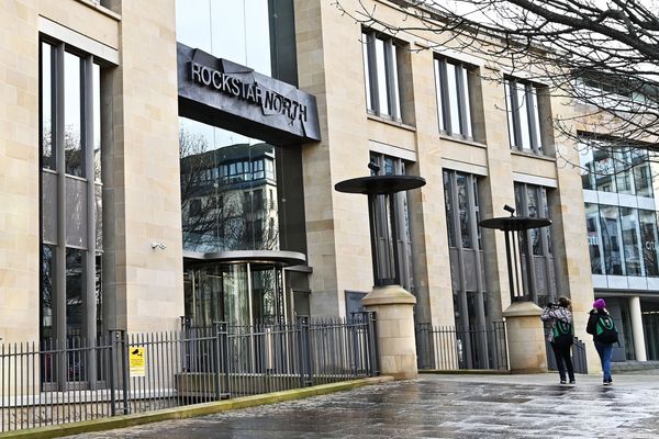 A GTA 6 Fan Is Reportedly Crouching in Bushes Outside Rockstar North, Logging Oxygen Levels to Predict Trailer 3