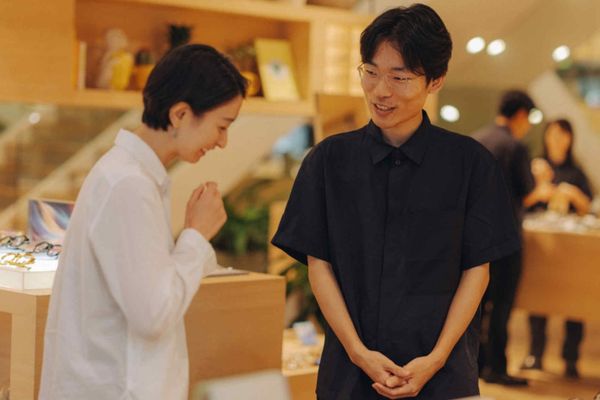 Japan's Eyewear Retailers See Surge in Overseas Demand as Price Disparity Drives Tourist Spending