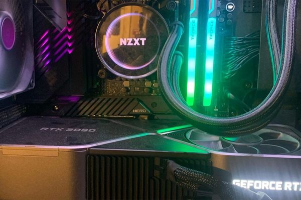 PC Novice Scores High-End Gaming Rig for Free: Neighbor's Gift Includes RTX 3090 and Liquid-Cooled i9