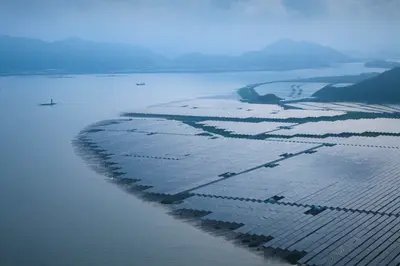 A solar farm built on a tidal flat in Xiangshan County, Zhejiang Province.