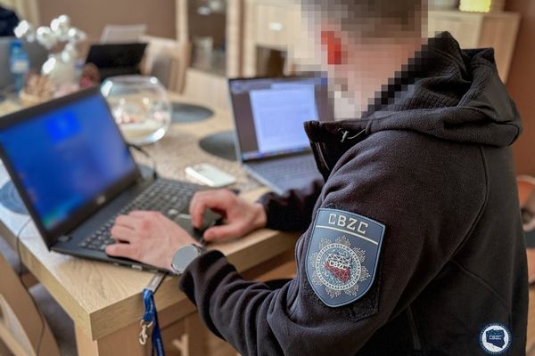 Polish police bust teen DDoS gang selling attack tools to cybercriminals