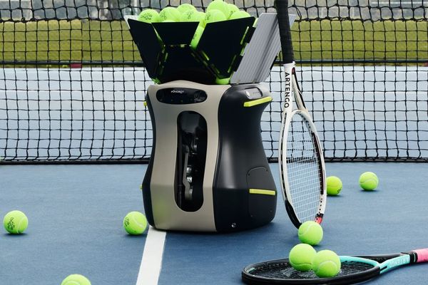 Pongbot Aura AI Training Robot Brings Adaptive Coaching to Tennis, Padel, and Pickleball
