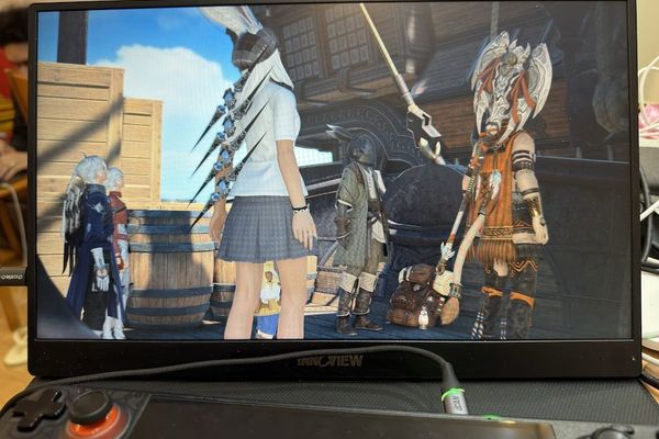 Portable Monitors Transform On-the-Go Productivity Despite Technical Compromises