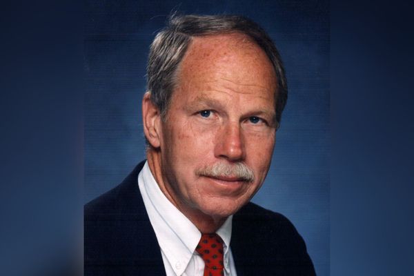 Professor of the practice Robert Liebeck, leading expert on aircraft design, dies at 87