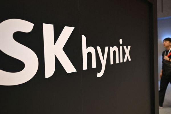 Qatar Helium Shutdown Threatens Global Chip Supply Chain as SK Hynix Races to Secure Alternatives