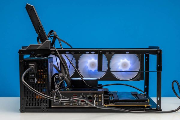 Quick Look: JOYJOM Stackable PC Test Bench - Cheap But Functional