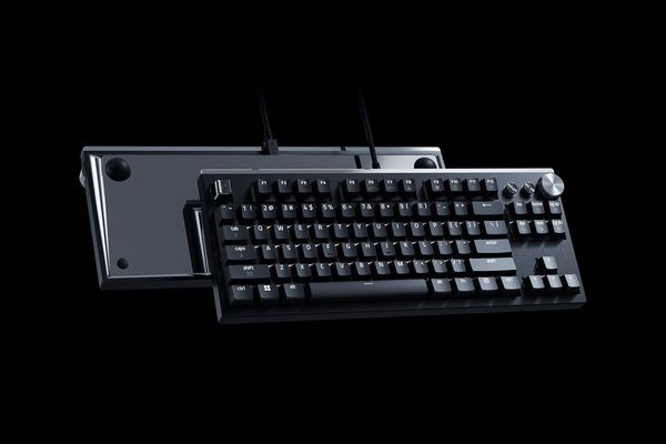 Razer Huntsman Signature Edition: Premium Aluminum Gaming Keyboard Targets Elite Market