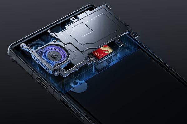 REDMAGIC 11 Air gaming phone debuts with active cooling and 7,000 mAh battery