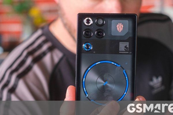RedMagic 11S Pro Review: Gaming Phone with Liquid Cooling and Active Fan System