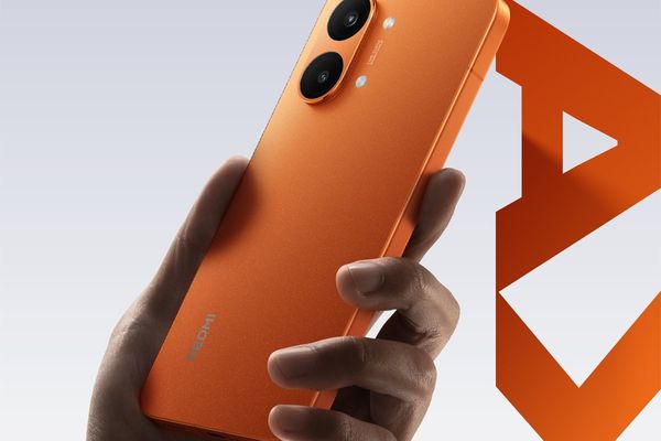 Redmi Turbo 5 Max Unveiled in iPhone-Inspired Orange Ahead of January Launch