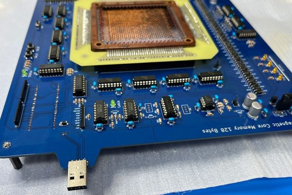 128-Byte USB Drive Built with Magnetic Core Memory: A Retro-Tech Marvel