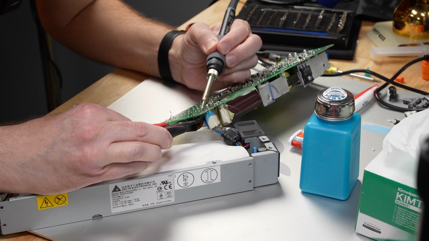 Xserve G5 PSU - Jeff Geerling recapping soldering iron