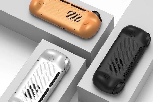 Retroid Pocket 6 Shipping Delayed as OLED Calibration Woes Slow Production, But Early Units Are Rolling Out