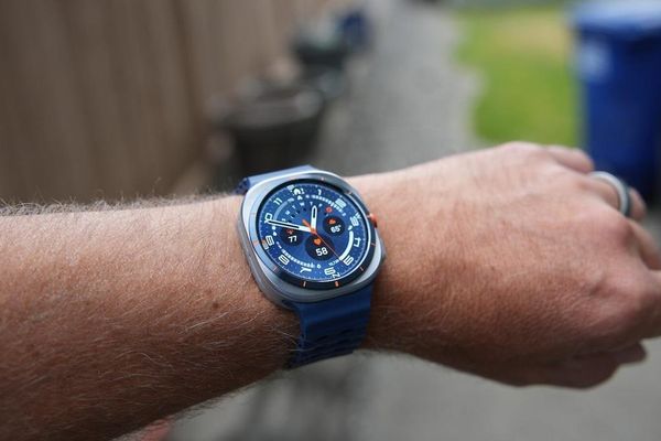 Samsung Galaxy Watch Ultra 2025: Incremental Update Makes 2024 Model the Smarter Buy