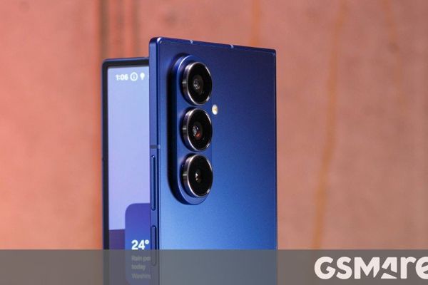 Samsung Targets 1 Million Sales for New Wider Foldable Phone