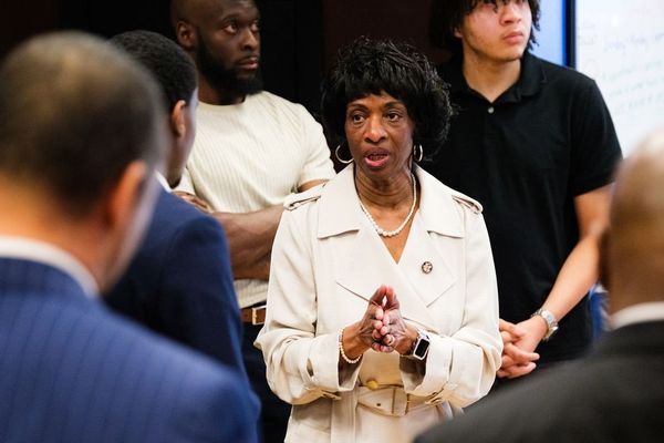 Trump's Iran Strikes Create Political Turmoil in Democratic Primaries