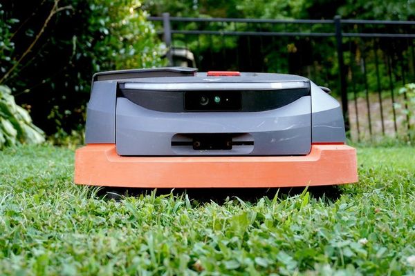 Segway Navimow X3 Series: Revolutionizing Robotic Lawn Care with Military-Grade Precision