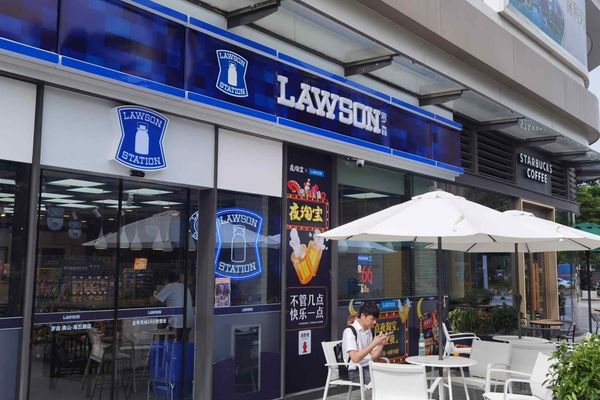 Japanese Convenience Chains Face Tech-Driven Disruption in China