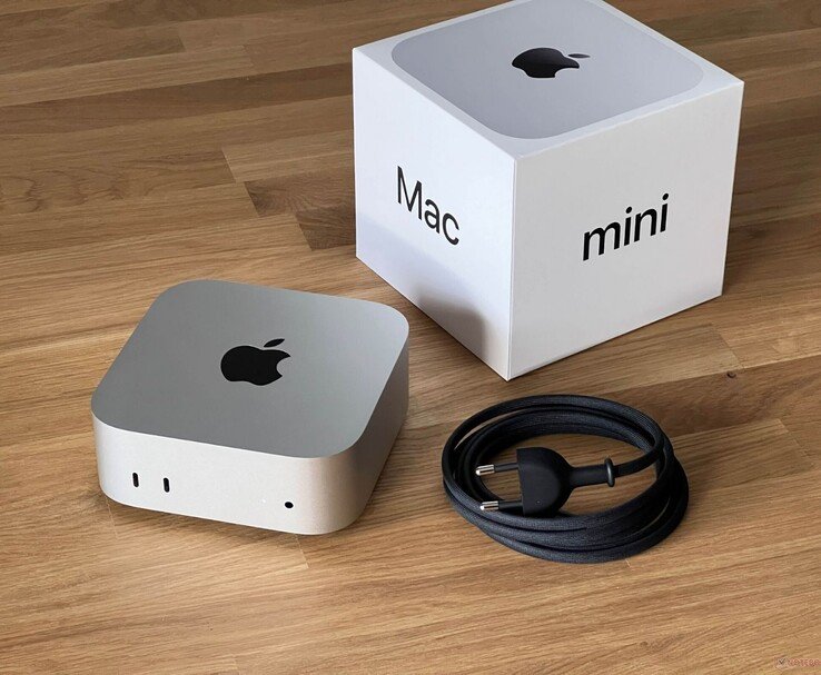 Apple Mac mini desktop shown with retail box and power cable (Image source: Notebookcheck)