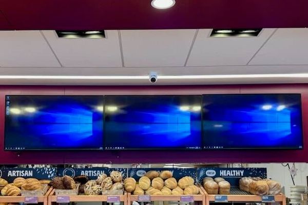 Showing the Windows 10 desktop was the yeast they could do • The Register