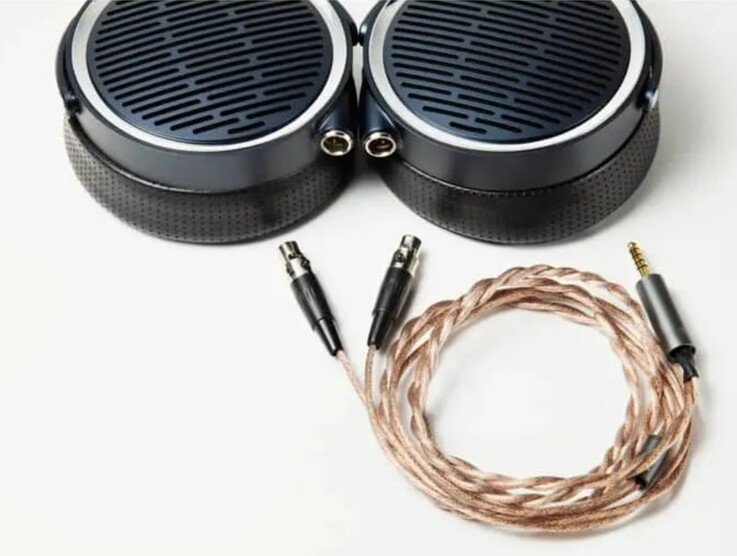 The Nakamichi Elite Pro P800JP balanced audio cable is engineered to minimize EMI, RF, and Wi-Fi noise.