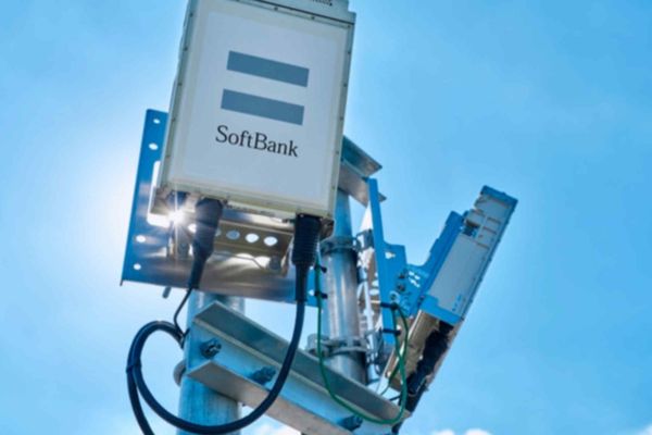 SoftBank Deploys AI-Integrated Wireless Network Targeting Industrial Applications