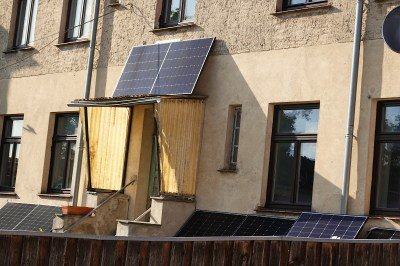 Solar Balconies Take Europe By Storm | Hackaday