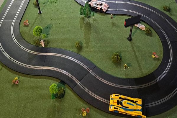 Twitch Chat Takes the Wheel: Raspberry Pi-Powered Slot Car Racing Goes Live