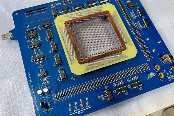 Vintage Tech Revival: 1970s Magnetic Core Memory Transformed into USB Stick
