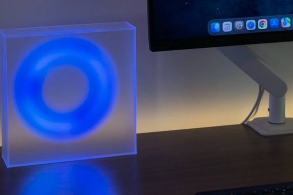DIY Project Turns Moonside LED Lamp into Claude Code Status Indicator