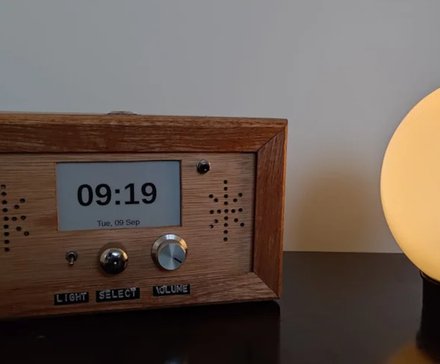 The e-paper alarm clock