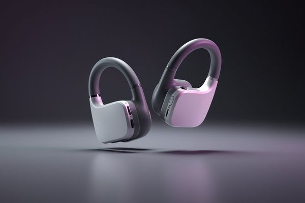 Sony's New LinkBuds Clip: An Open-Ear Design Takes on the Flagship Market