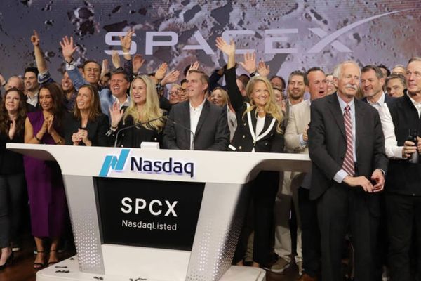 Investors push SpaceX past Amazon in market value