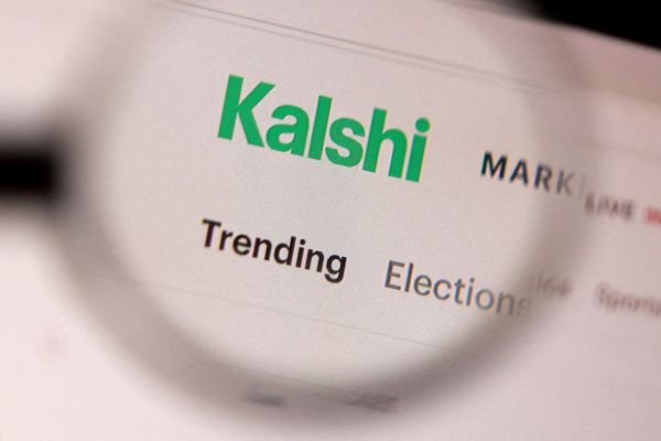 Spain temporarily bans Polymarket and Kalshi for operating without a gambling licence