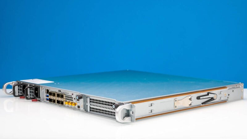 Supermicro SuperServer SYS 112D 40C FN8P Front Angled 2