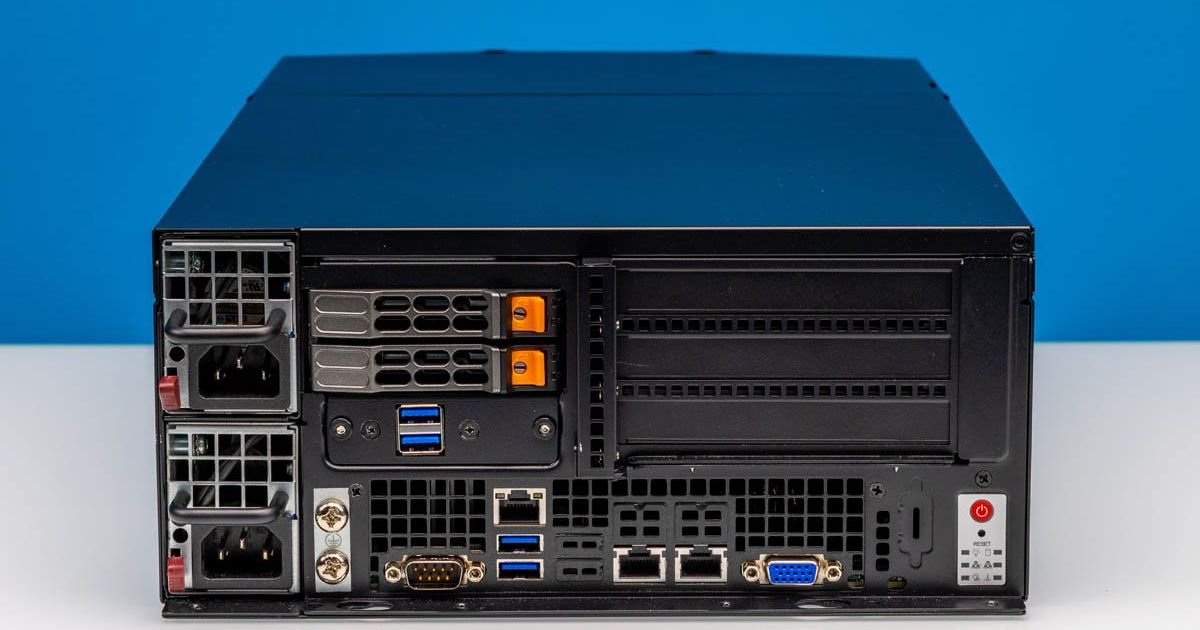 Supermicro SYS-E403-14B-FRN2T Review: A Front-Serviceable Edge Server with Xeon 6 Power