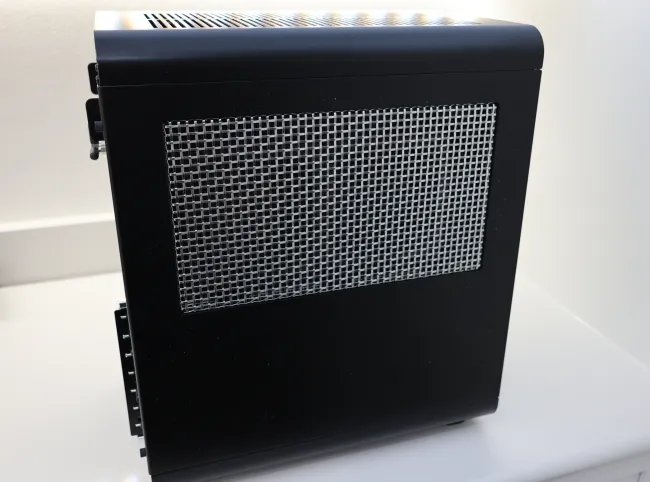 System76 Thelio Mira side view
