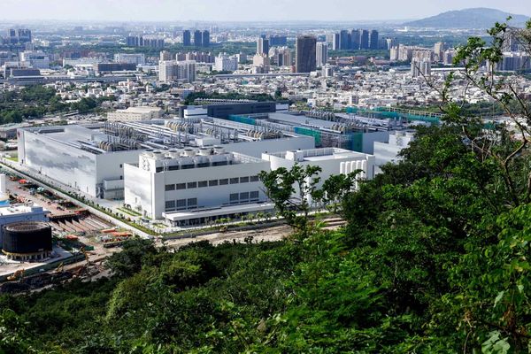 Taiwan's Tech Boom Leaves Traditional Workers Behind