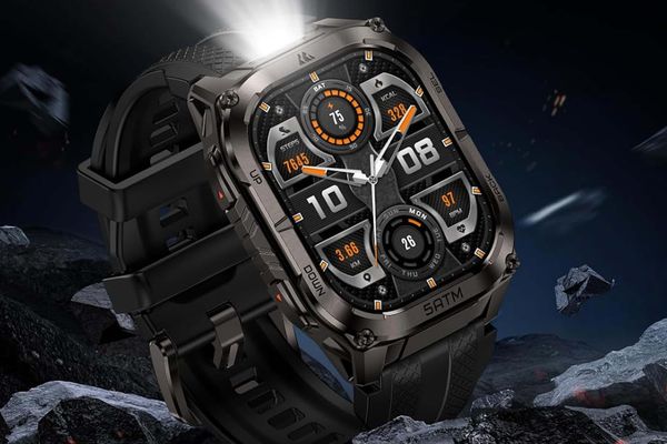 Tank M4C: Smartwatch Launches With LED Flashlight and Walkie Talkie Feature