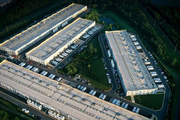 Tech Giants Succeed: Proposed AI Policy Exempts Data Centers from Key Environmental Reviews