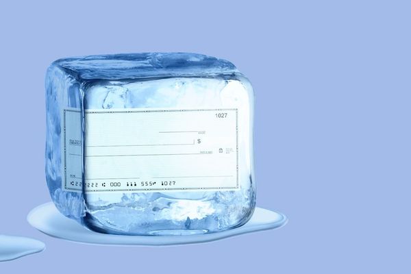 Tech Private‑Equity Deal Flow Hits a Freeze as Funding Gaps Widen