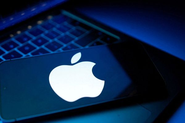 Apple Secures Defense Verdict in Optis Patent Retrial, Signaling Shift in Wireless IP Litigation