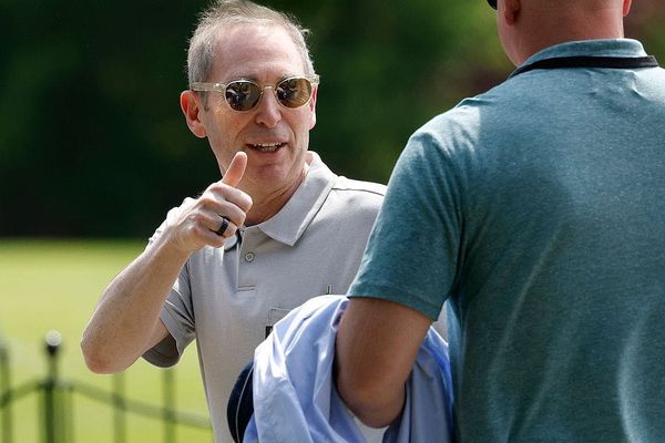 Amazon's Longest Losing Streak Since 2006: What's Behind the $45 Billion Market Cap Erosion