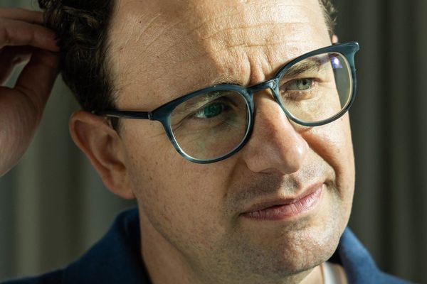 Anthropic's Safety-First AI Strategy Faces Commercial Realities in High-Stakes Industry