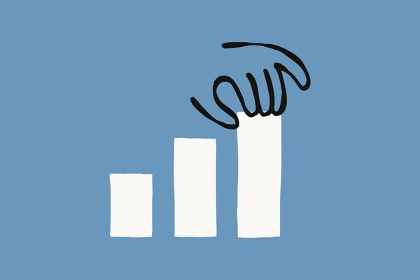 Anthropic Raises $30B at $380B Valuation, Signaling AI Market's Explosive Growth