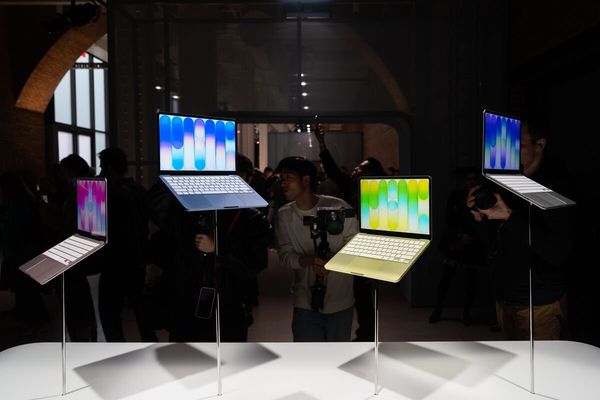 Apple's Mixed Regional Performance Masks Strong Q2 Results Amid Supply Constraints
