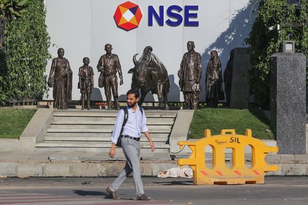 Fractal's $313M IPO Falls 5% as India's First AI Unicorn Faces Weak Market